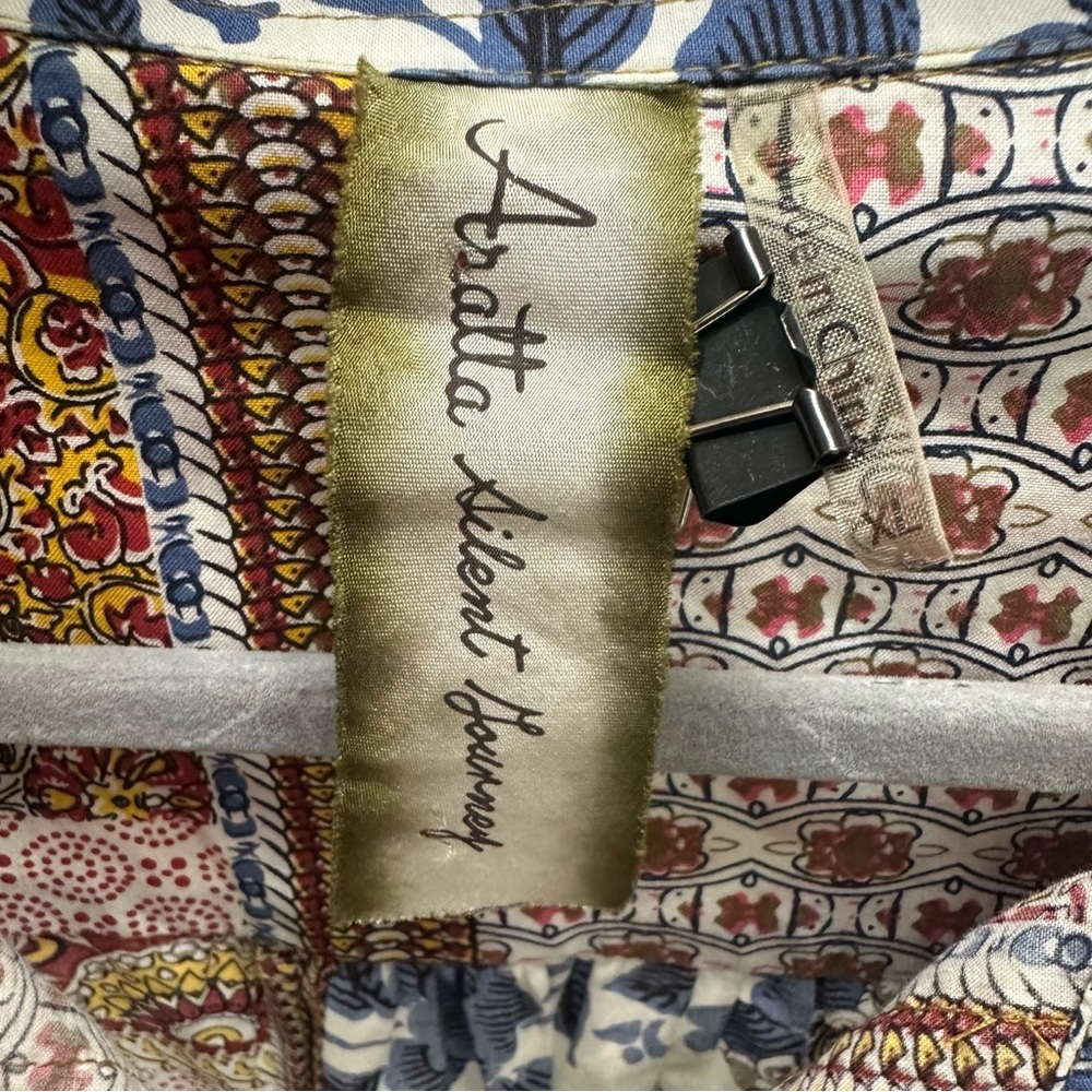 Patchwork Floral Button-Front Blouse - Multi-Color - Picture 11 of 14